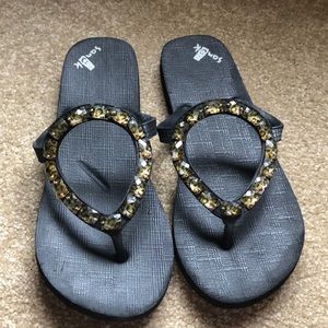 Sanuk tortoise shell gem black flip flop size 7/8
